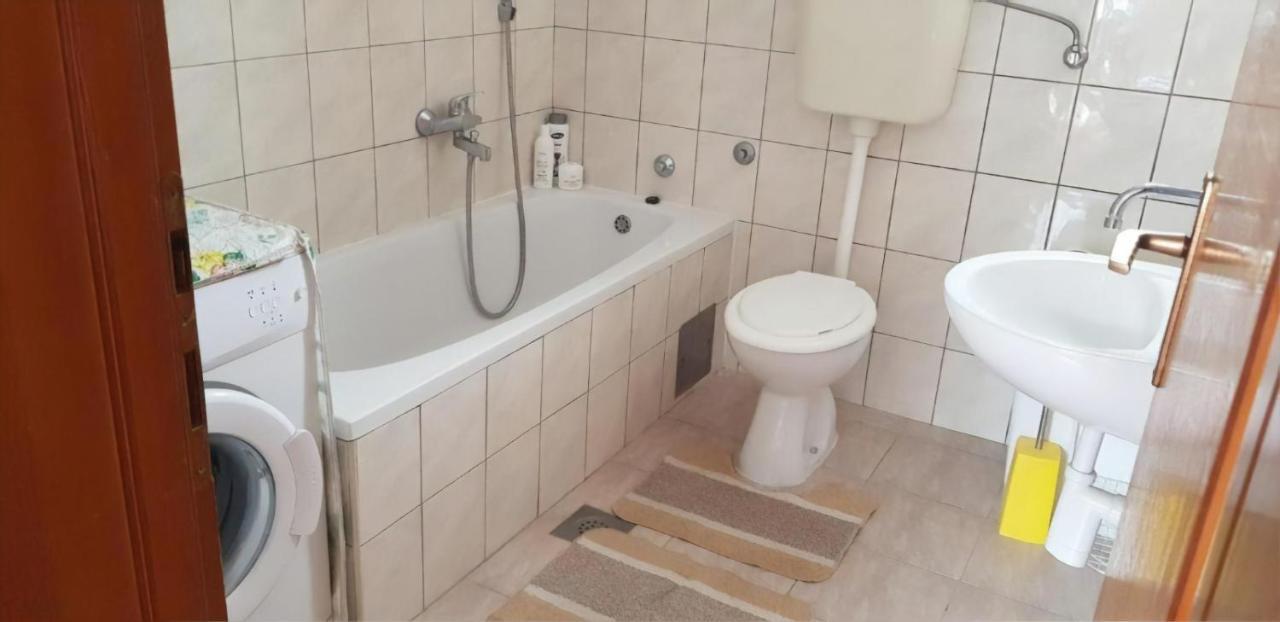 Cheap House Near The Center Of The City Мостар Экстерьер фото