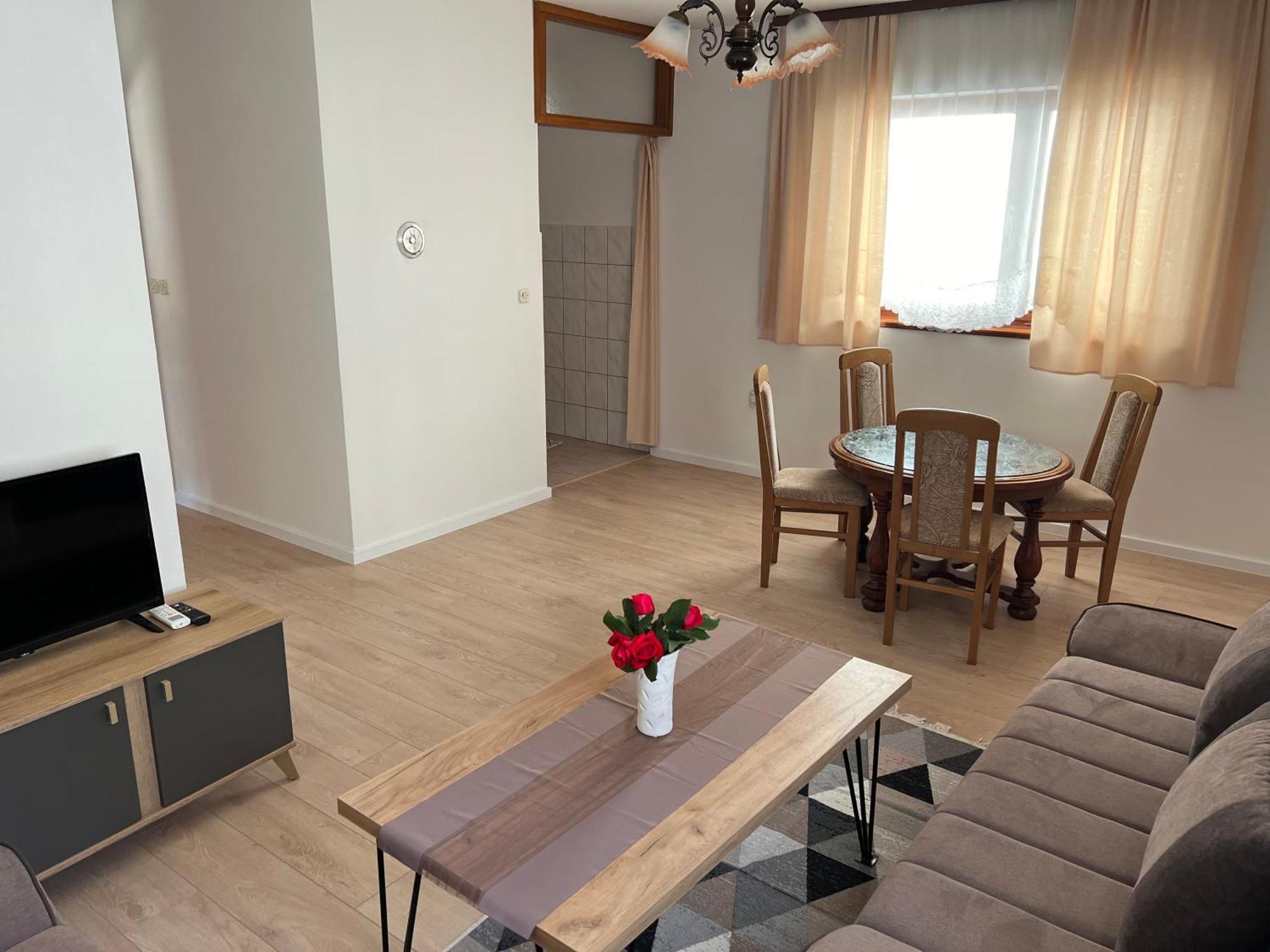 Cheap House Near The Center Of The City Мостар Экстерьер фото